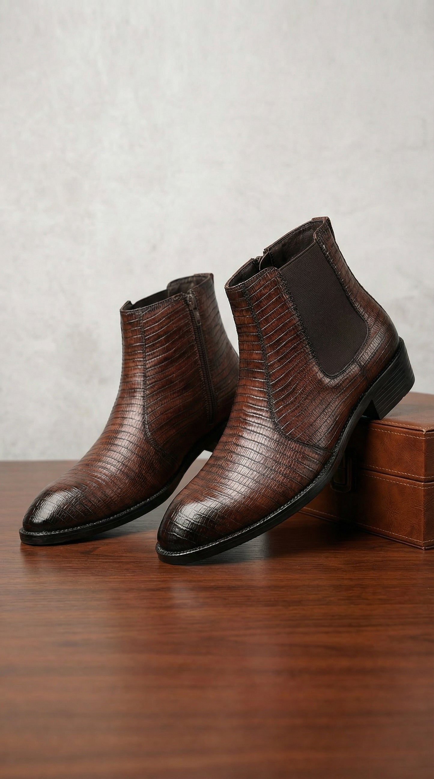 Men’s Designer-Inspired Croc Texture Chelsea Boots-Iconic Style Meets Comfort