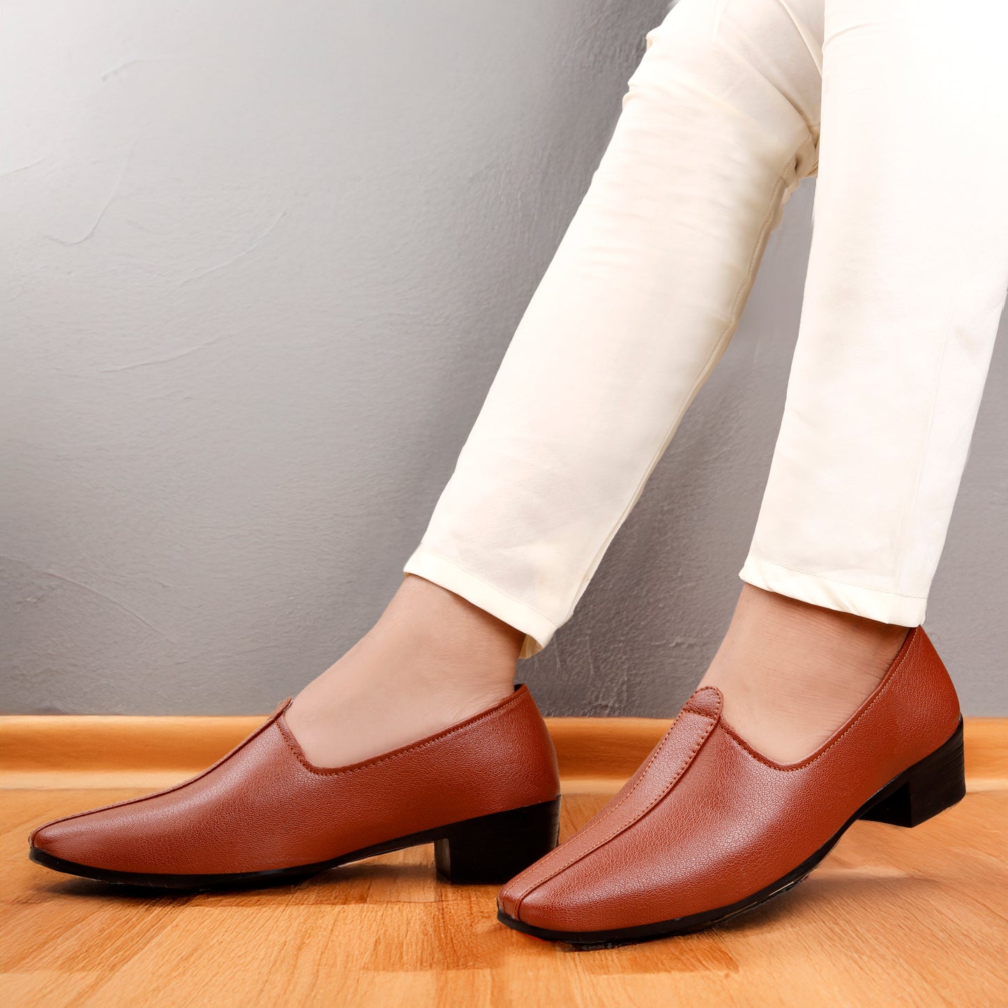 BXXY Men’s 2 Inch Elevating Punjabi Jutti