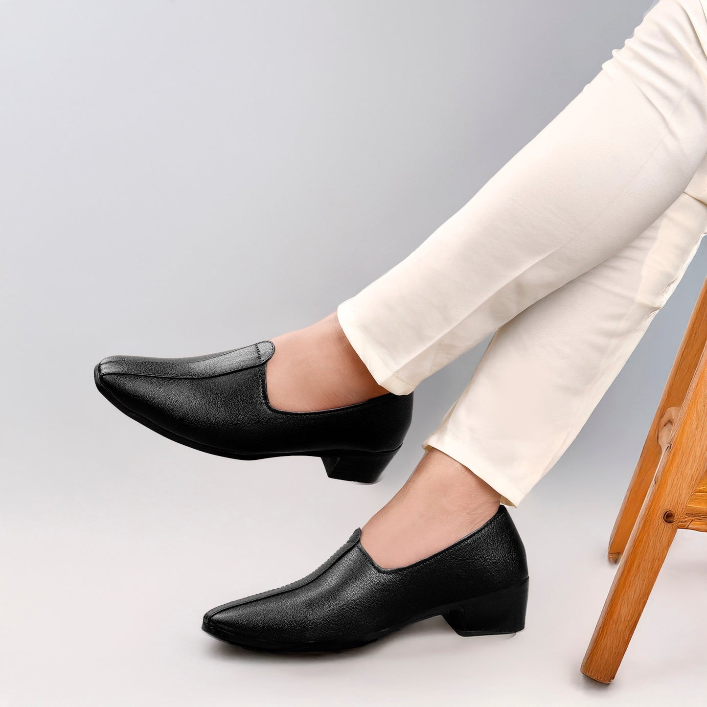 BXXY Men’s 2 Inch Elevating Punjabi Jutti